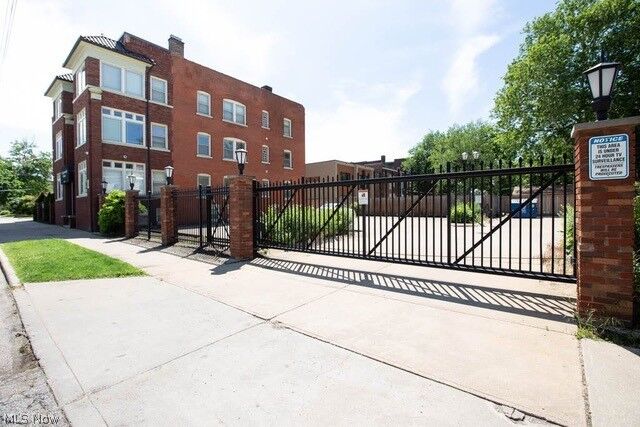 Property Photo:  1494 E 115th Street 12  OH 44106 