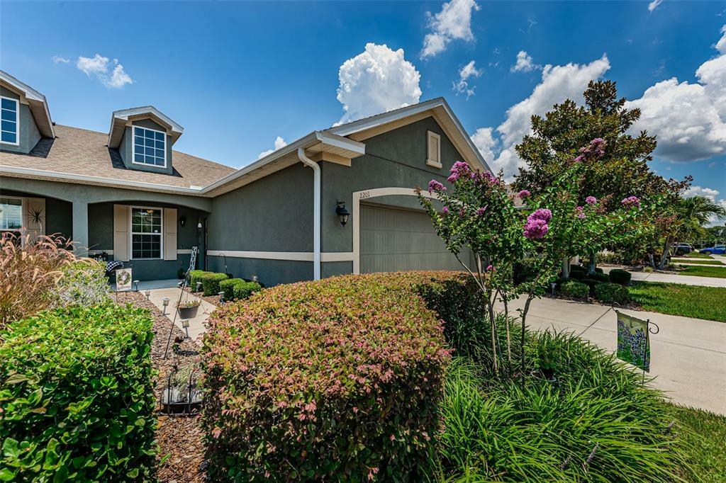 Property Photo:  2201 Parrot Fish Drive  FL 34691 