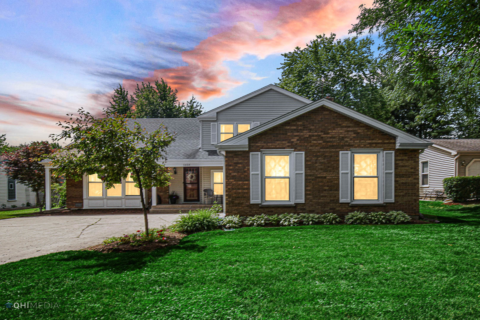 Property Photo: 1654 Apache Drive IL 60563