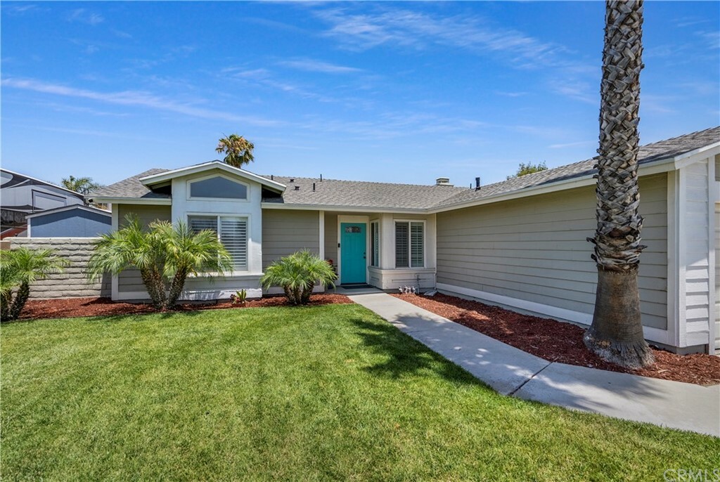 Property Photo:  18116 Montgomery Avenue  CA 92336 