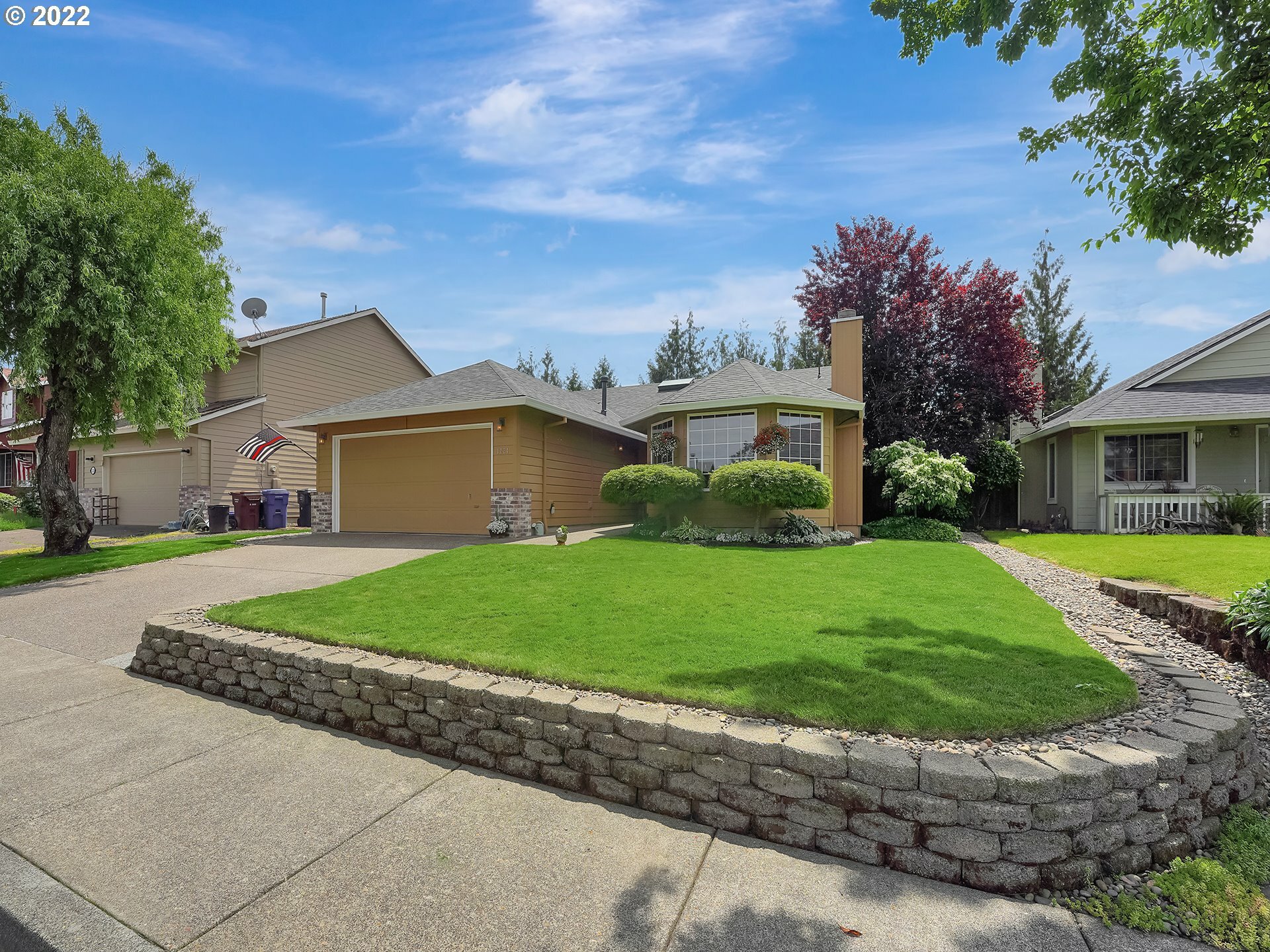 Property Photo:  1224 Meadowlawn Pl  OR 97038 