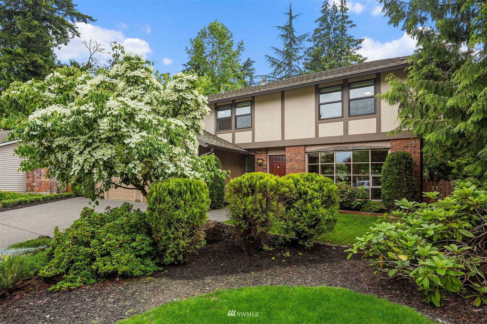 Property Photo:  19105 SE 45th Street  WA 98027 