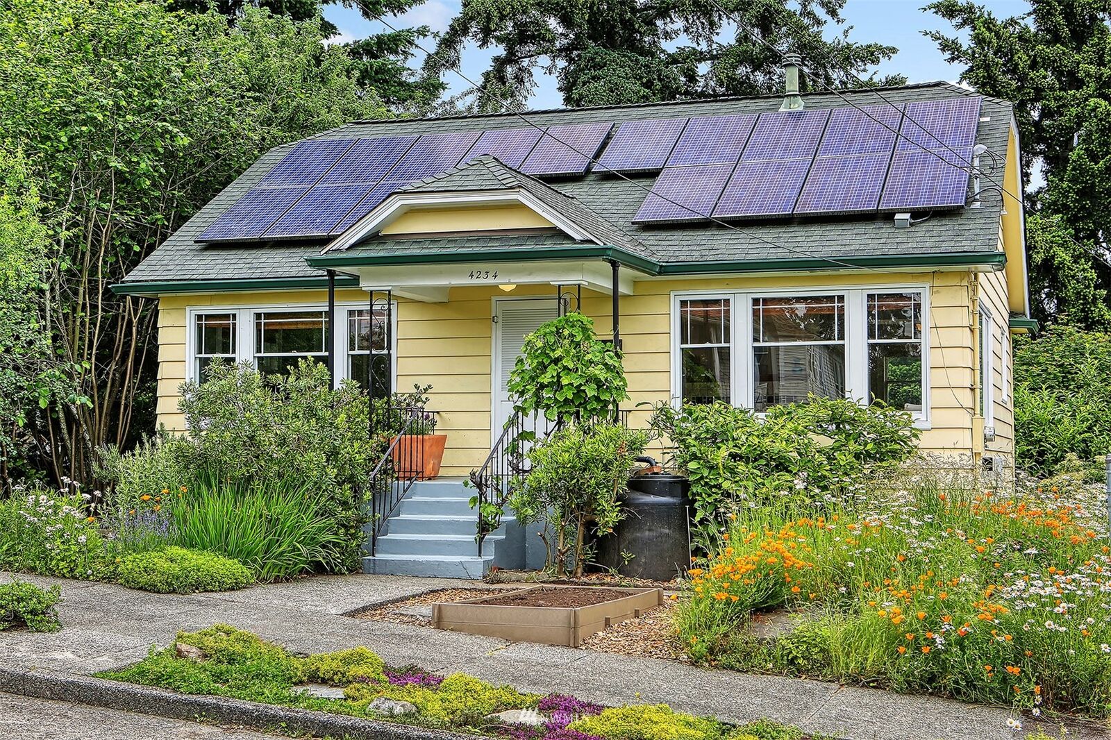 Property Photo: 4234 S Findlay Street WA 98118