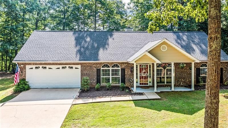 Property Photo: 5108 Cumberland Court GA 30180