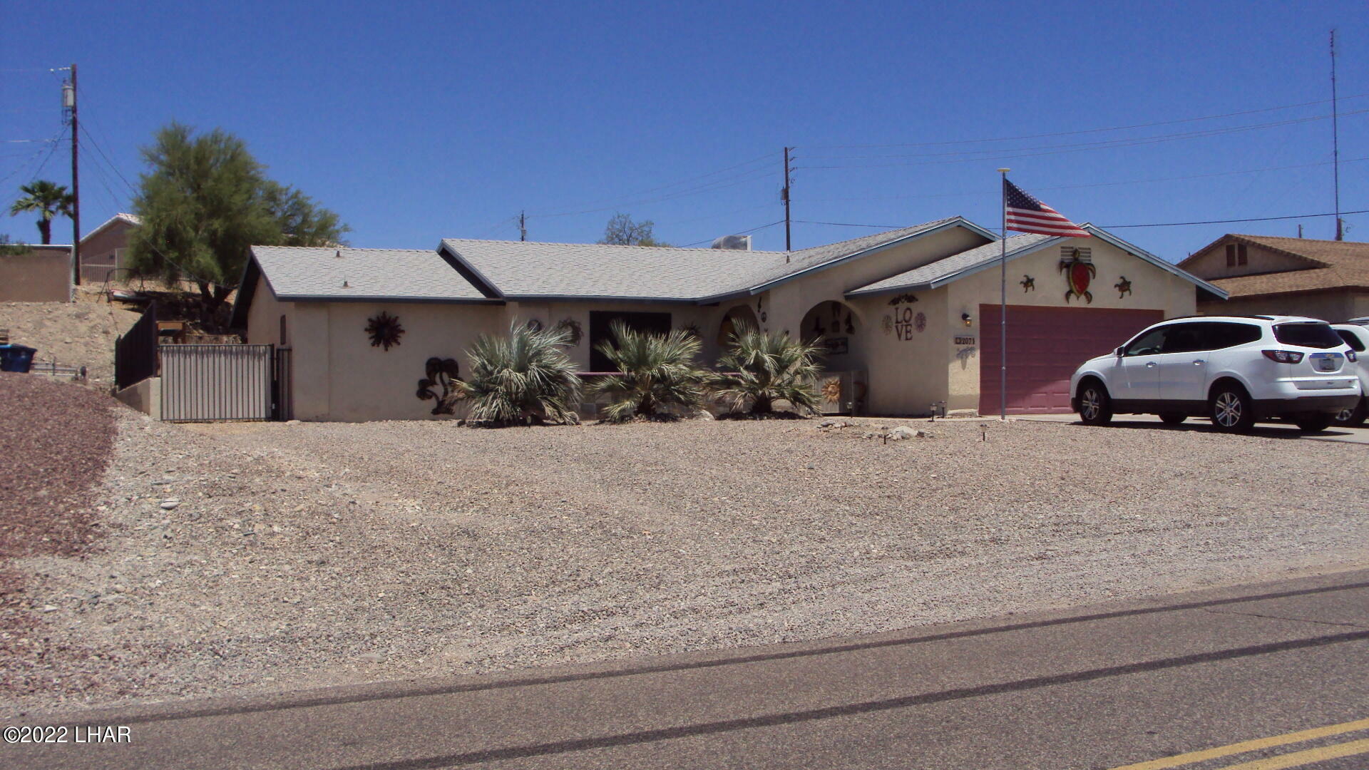 Property Photo:  2071 Rainbow Ave  AZ 86403 