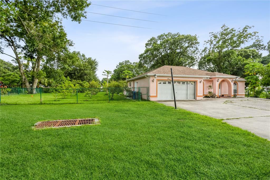 Property Photo: 2718 W Sitka Street FL 33614