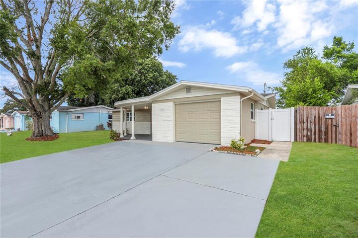 Property Photo:  5131 Janice Lane  FL 34690 