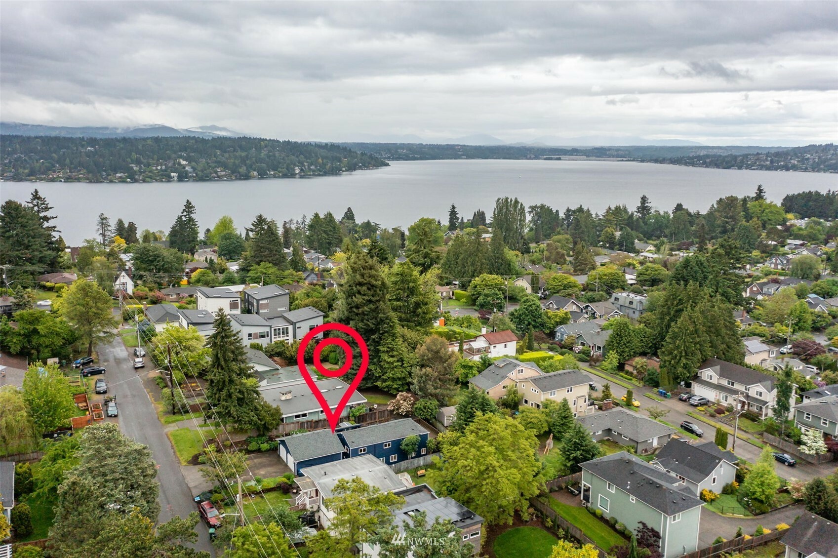 Property Photo:  5133 S Frontenac Street  WA 98118 