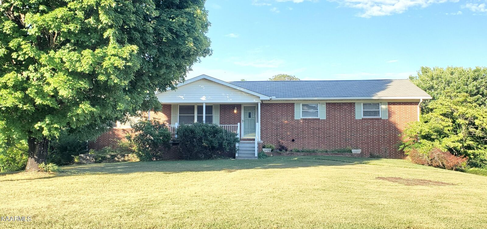 Property Photo: 7906 Shoffner Lane TN 37938