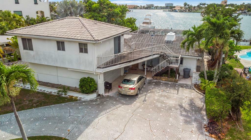 Property Photo: 10304 Paradise Boulevard FL 33706