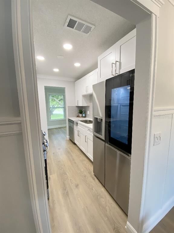 Property Photo:  5725 80th Street N 204  FL 33709 