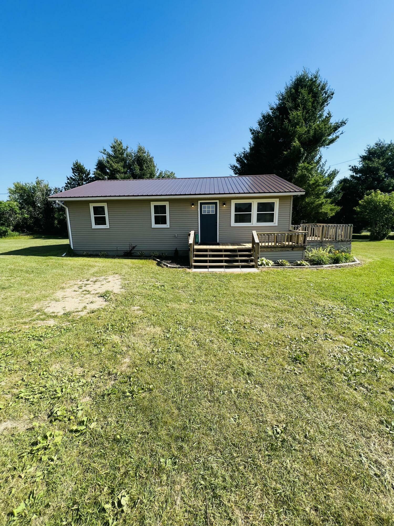 Property Photo:  1701 W North County Line Road  MI 48886 