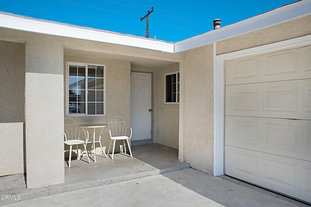 Property Photo:  2121 Mono Street  CA 93036 