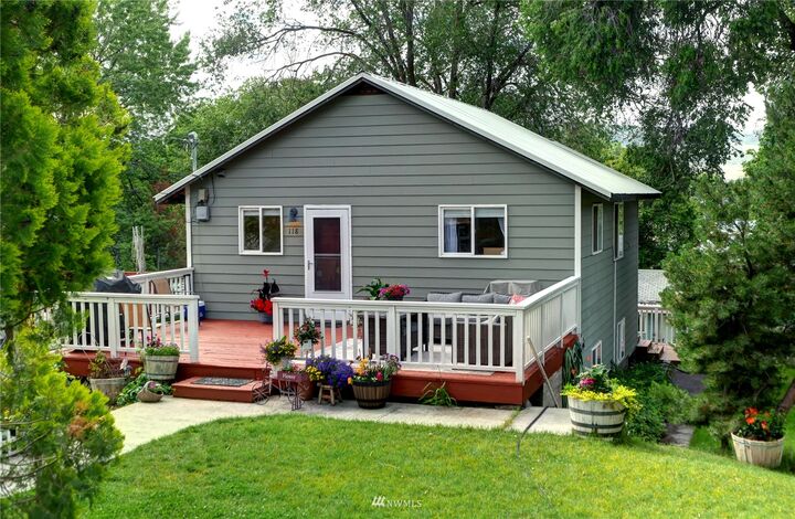 Property Photo: 118 W Cherry Avenue WA 98841