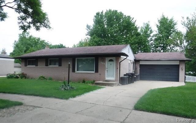 Property Photo: 22126 Whitehall MI 48183