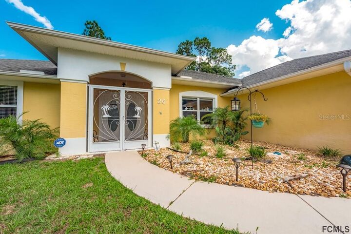Property Photo: 26 Barrister Lane FL 32137