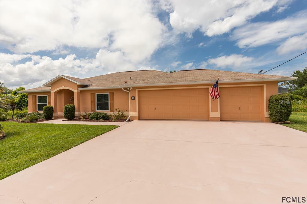 Property Photo: 14 Ulster Court FL 32164