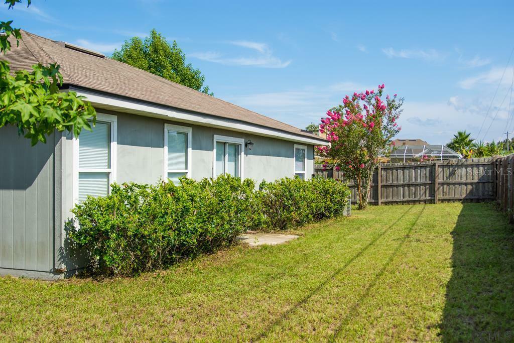 Property Photo:  61 Lancelotdrive  FL 32137 