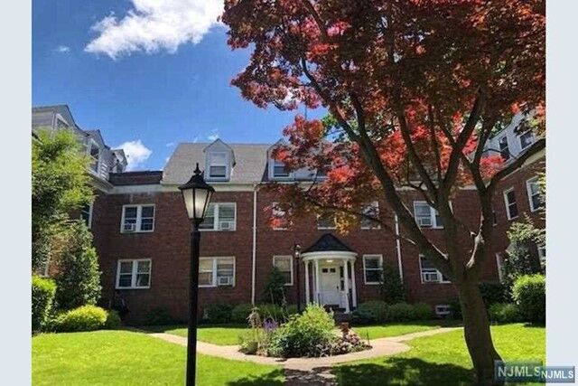 Property Photo:  735 Elm Avenue 2D  NJ 07666 