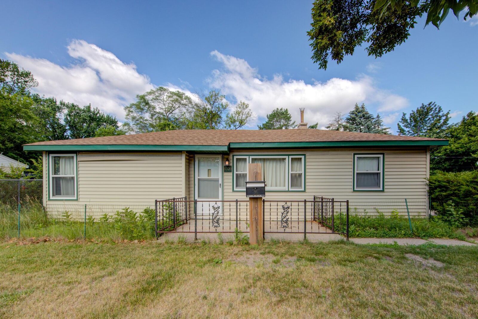 Property Photo:  8326 12th Avenue S  MN 55425 