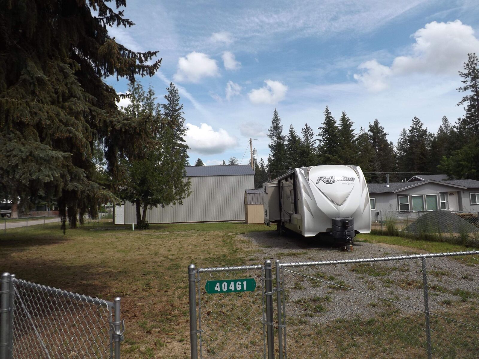 Property Photo: 40461 Gwenelen Rd WA 99148