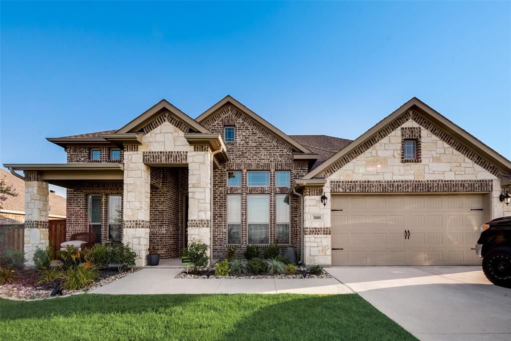 Property Photo: 3000 Chambley Lane TX 76084