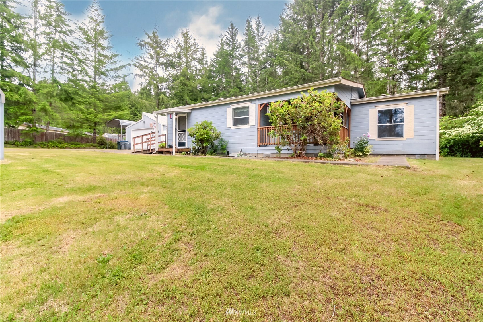 Property Photo: 1370 E Pickering Road WA 98584