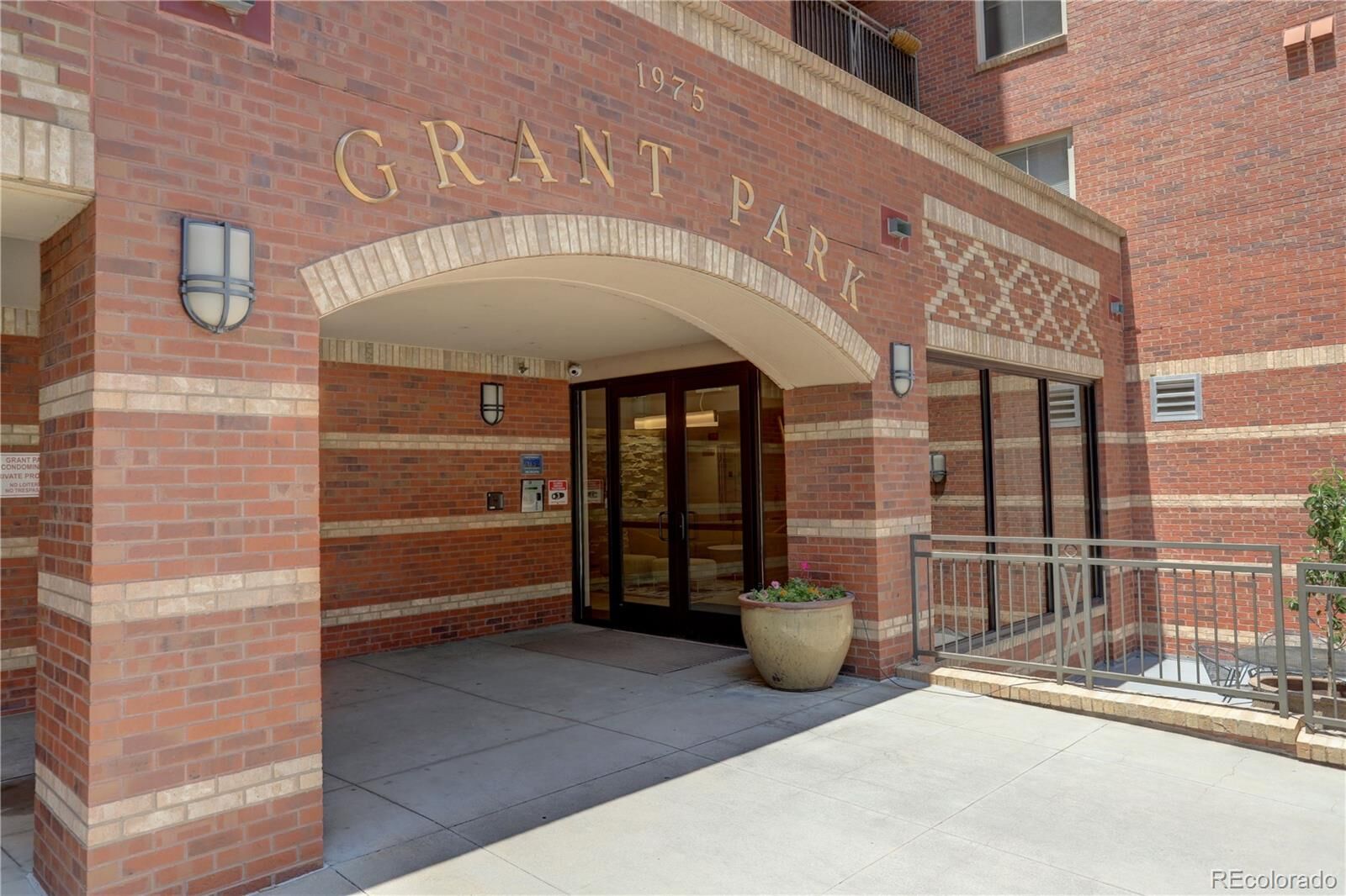 Property Photo:  1975 N Grant Street 517  CO 80203 