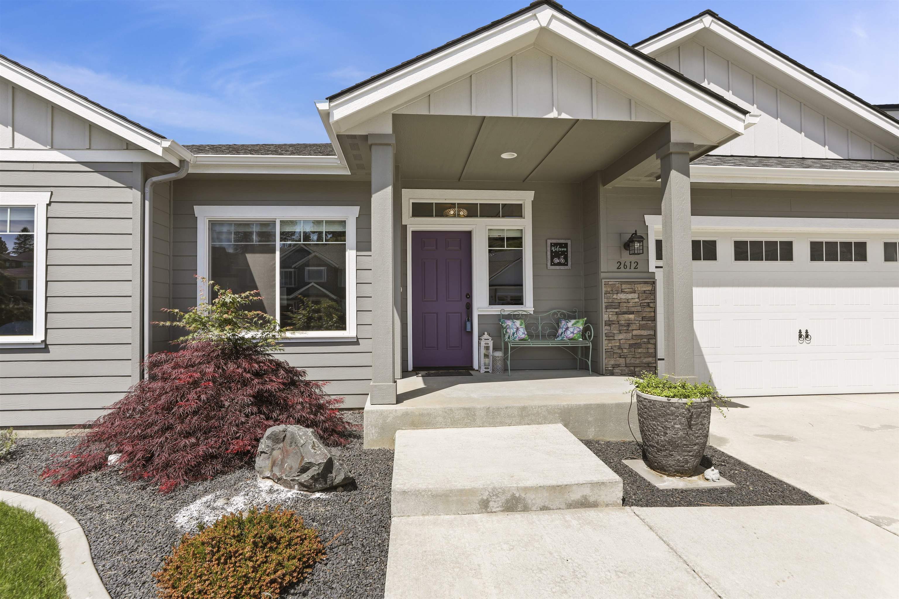 Property Photo:  2612 S Seabiscuit Dr  WA 99037 
