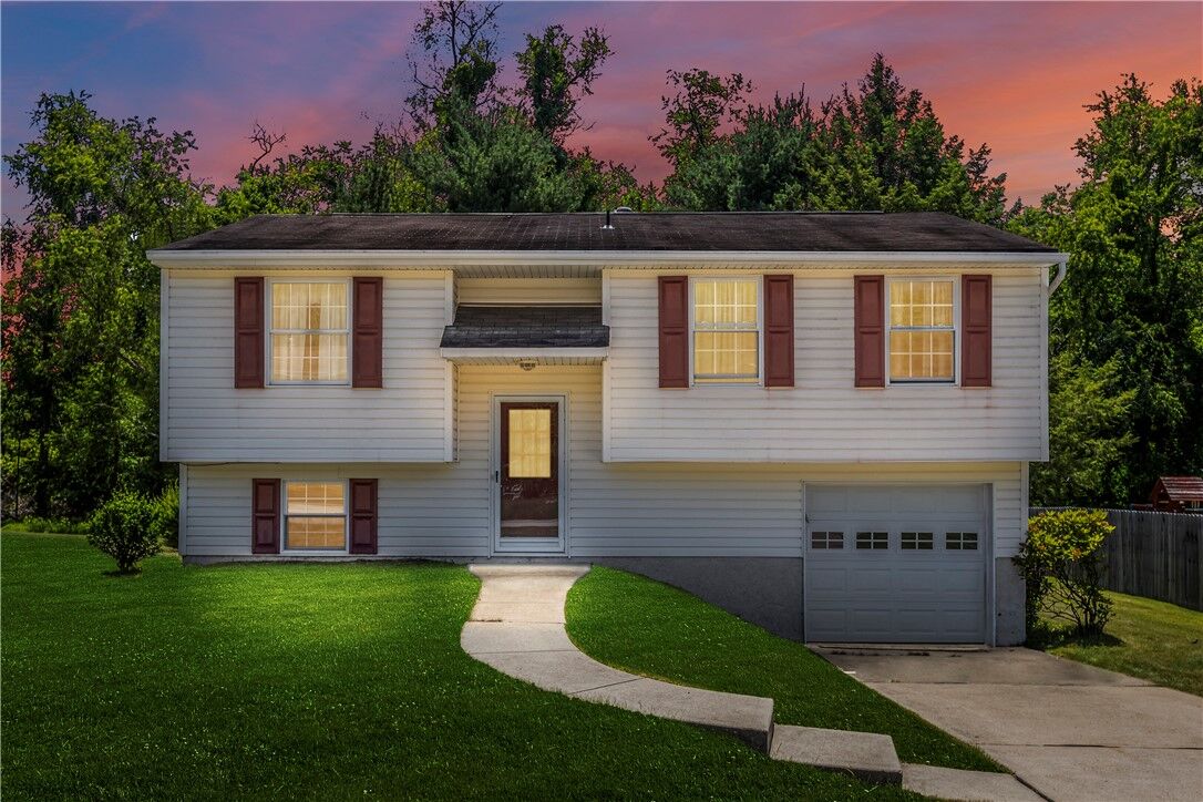 Property Photo:  3090 Countryside Dr  PA 15101 