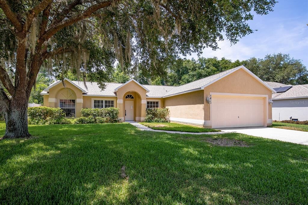 Property Photo: 1485 Cedar Pine Drive FL 32725