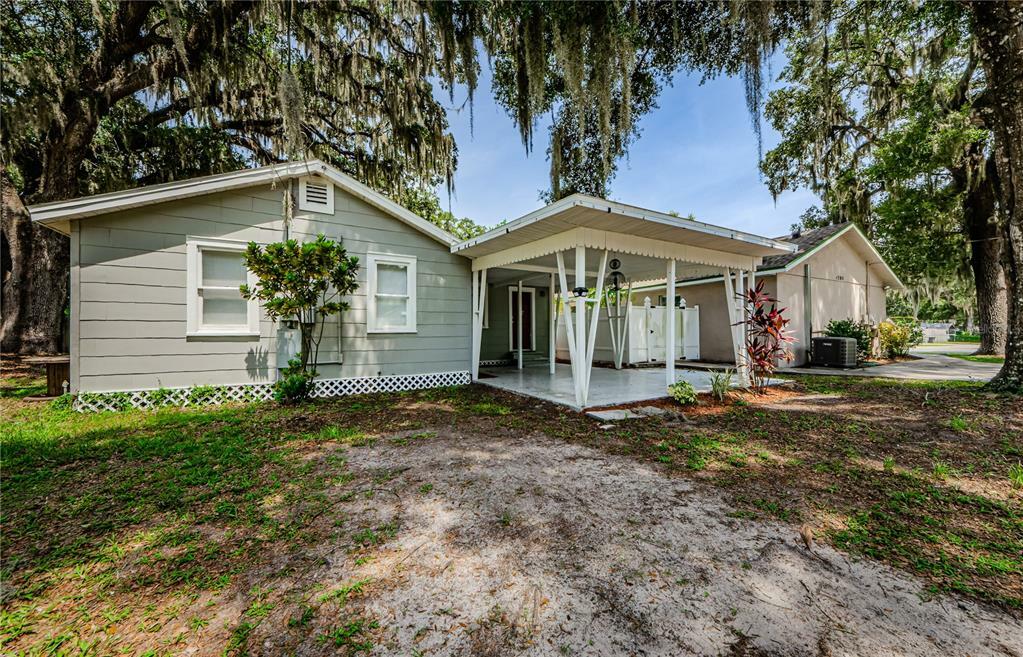 Property Photo:  1202 N Ferrell Street  FL 33563 