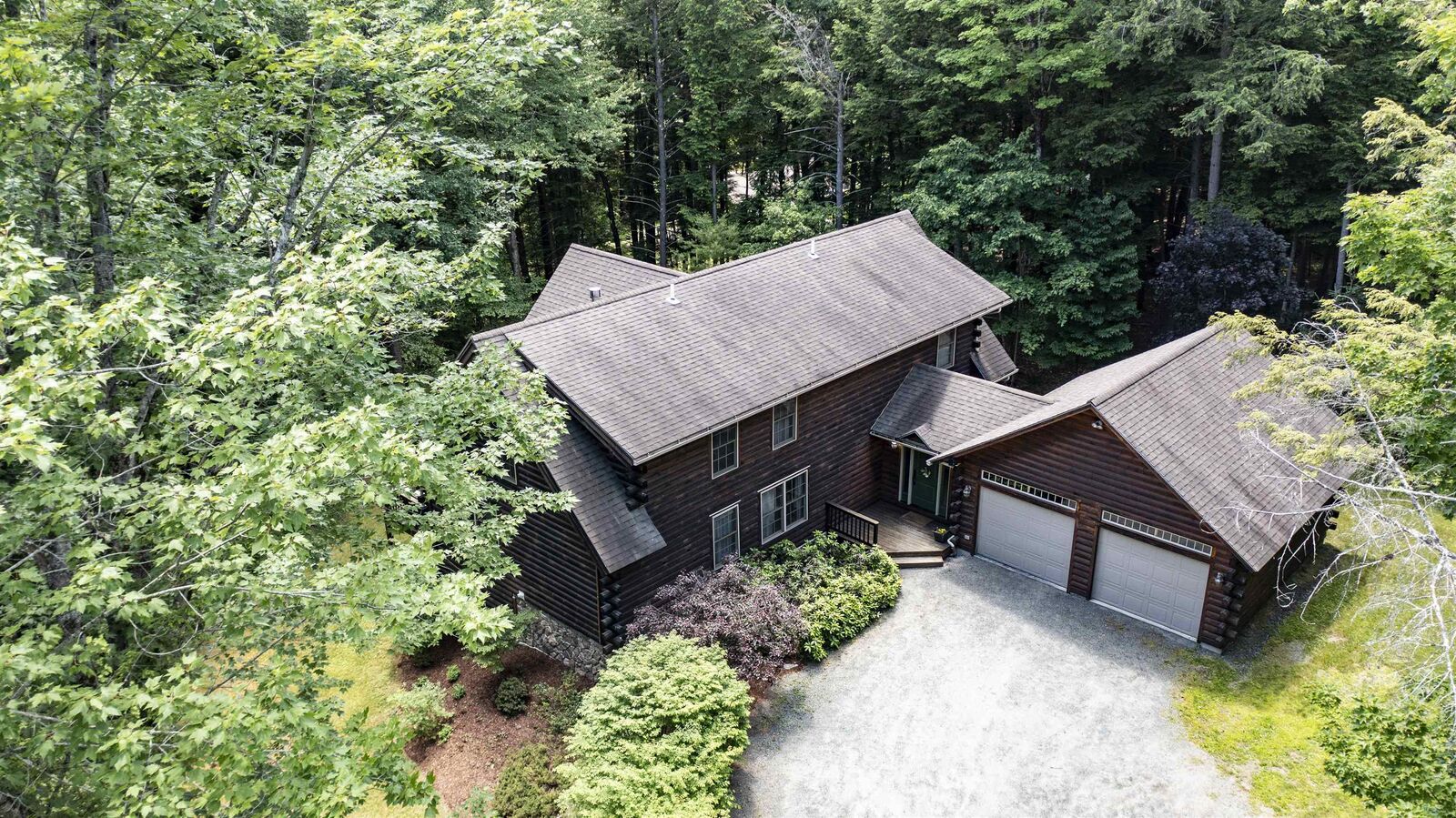 Property Photo: 14 Hartness Way VT 05059