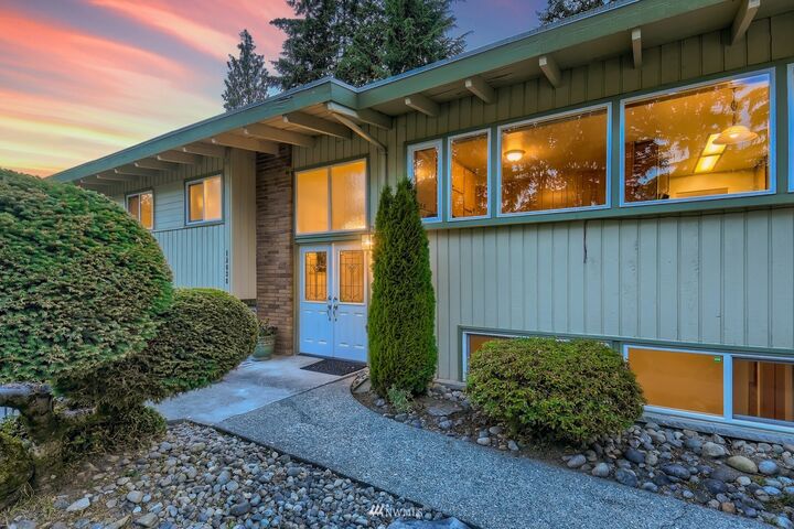 Property Photo: 12638 SE 54th Street WA 98006