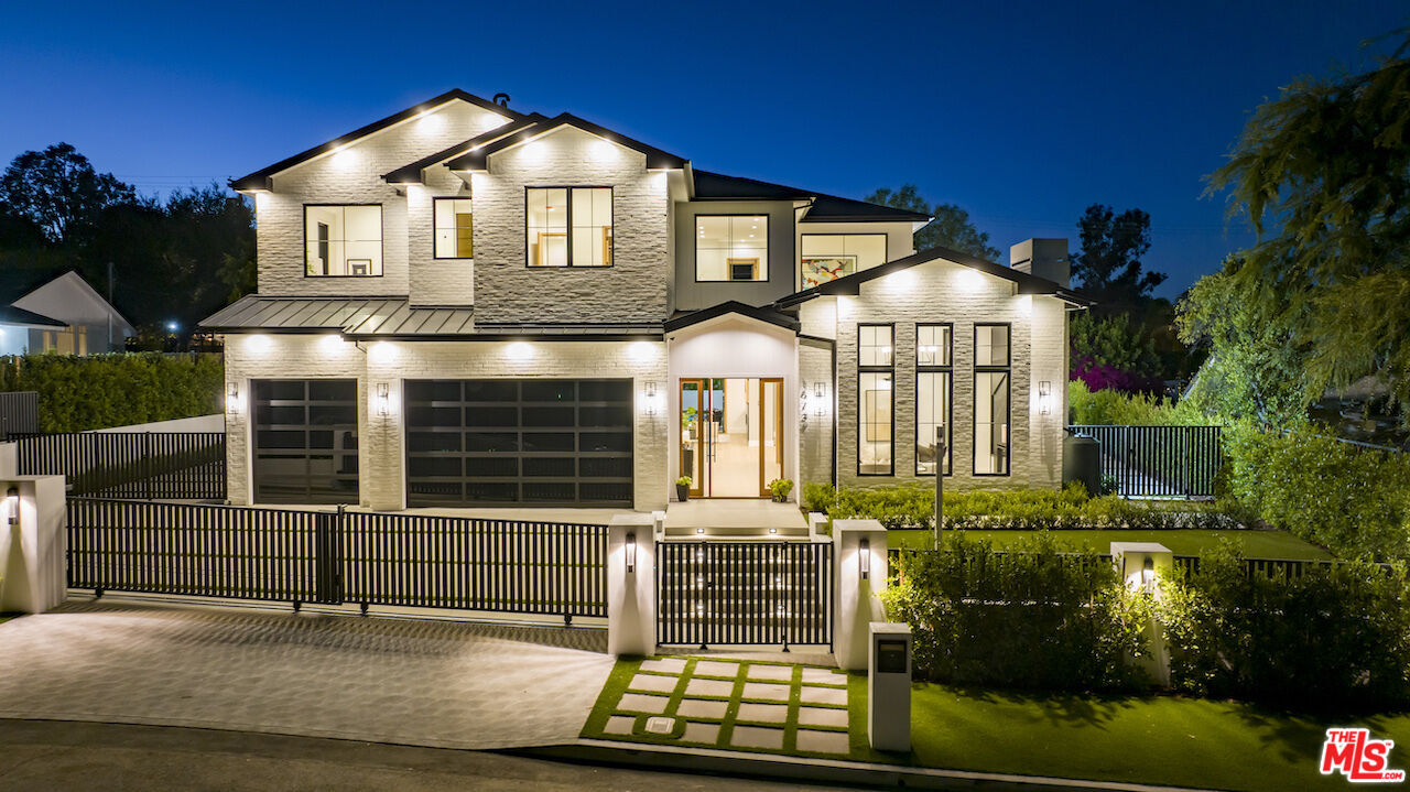 Property Photo:  16739   Octavia Pl  CA 91436 