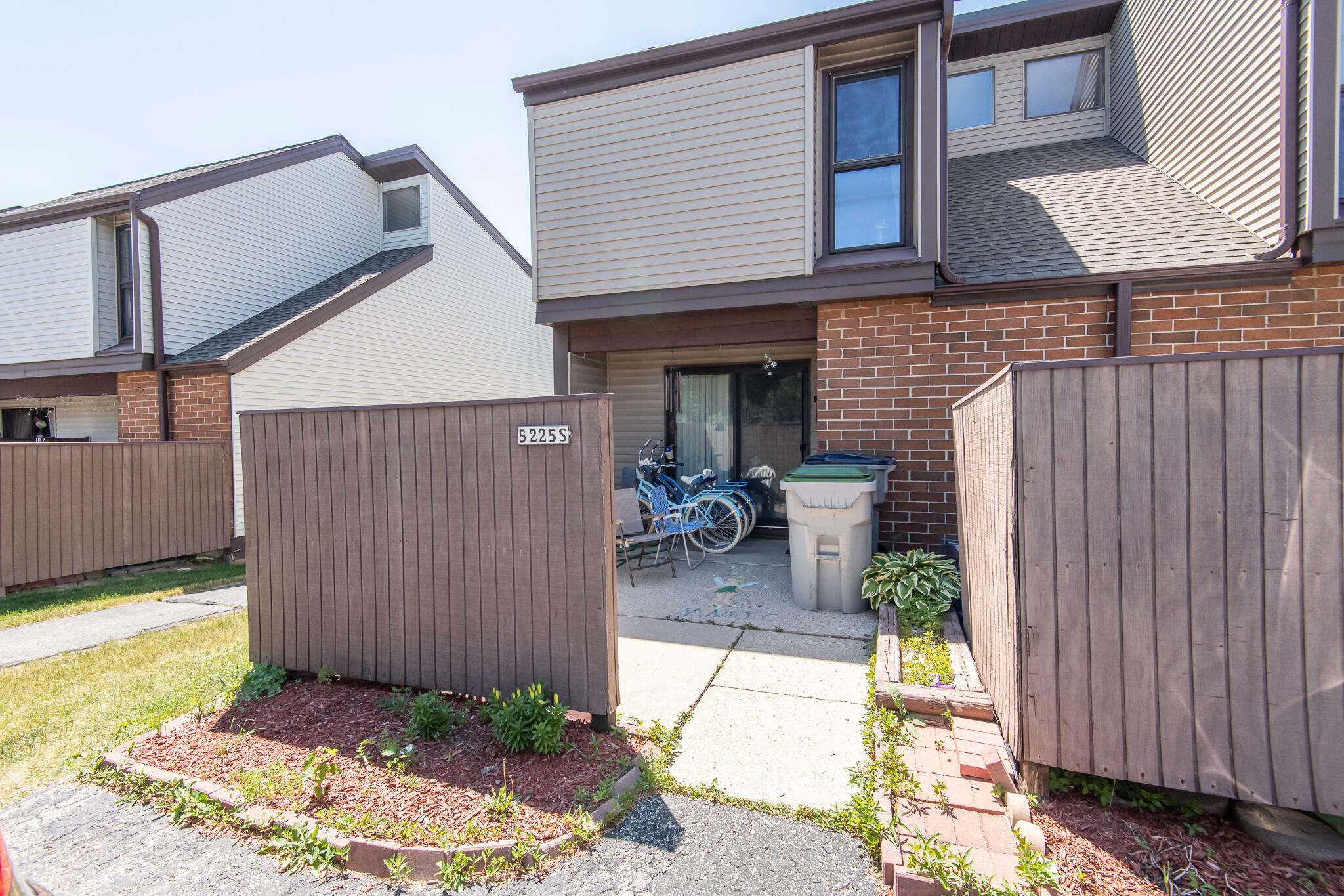Property Photo: 5225 S 13th St S WI 53221