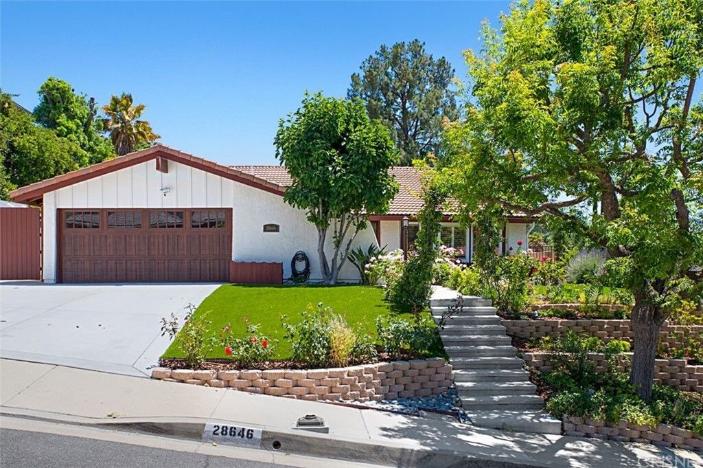Property Photo:  28646 Acacia Glen Street  CA 91301 