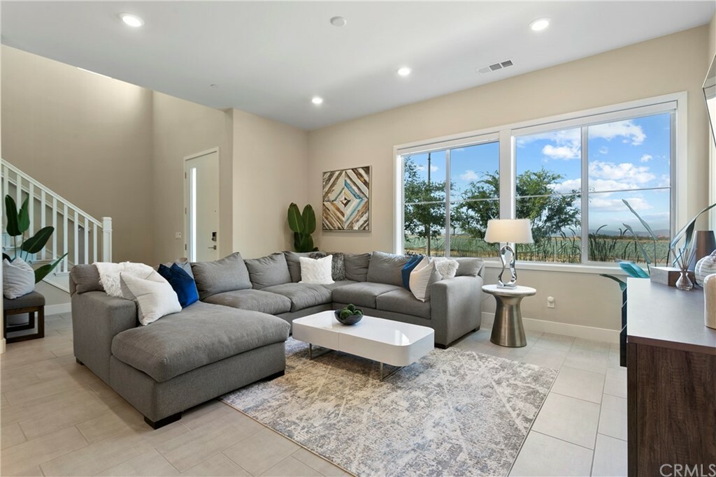 Property Photo: 178 Scale CA 92618