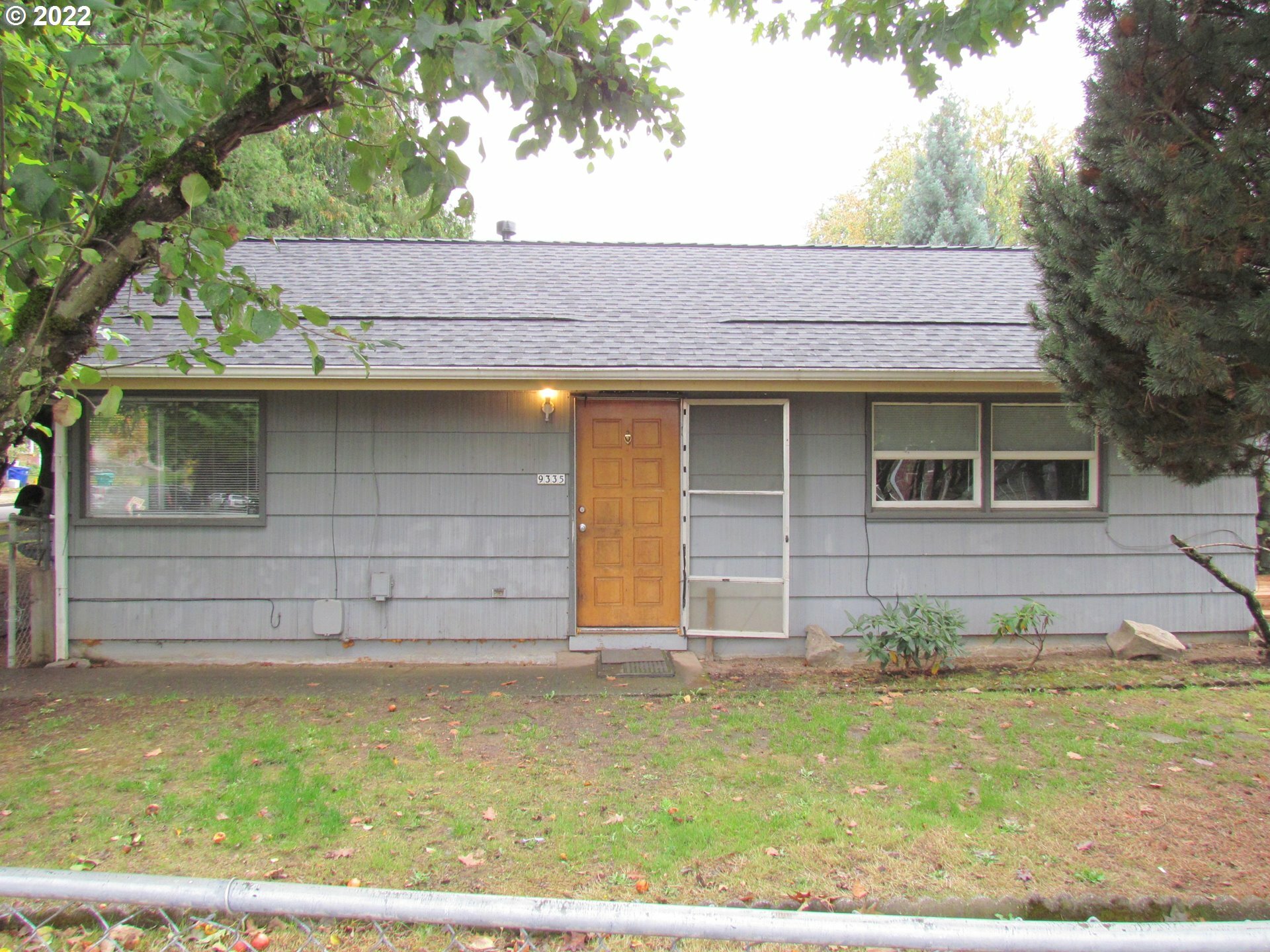 Property Photo: 9335 N Fairhaven Ave OR 97203