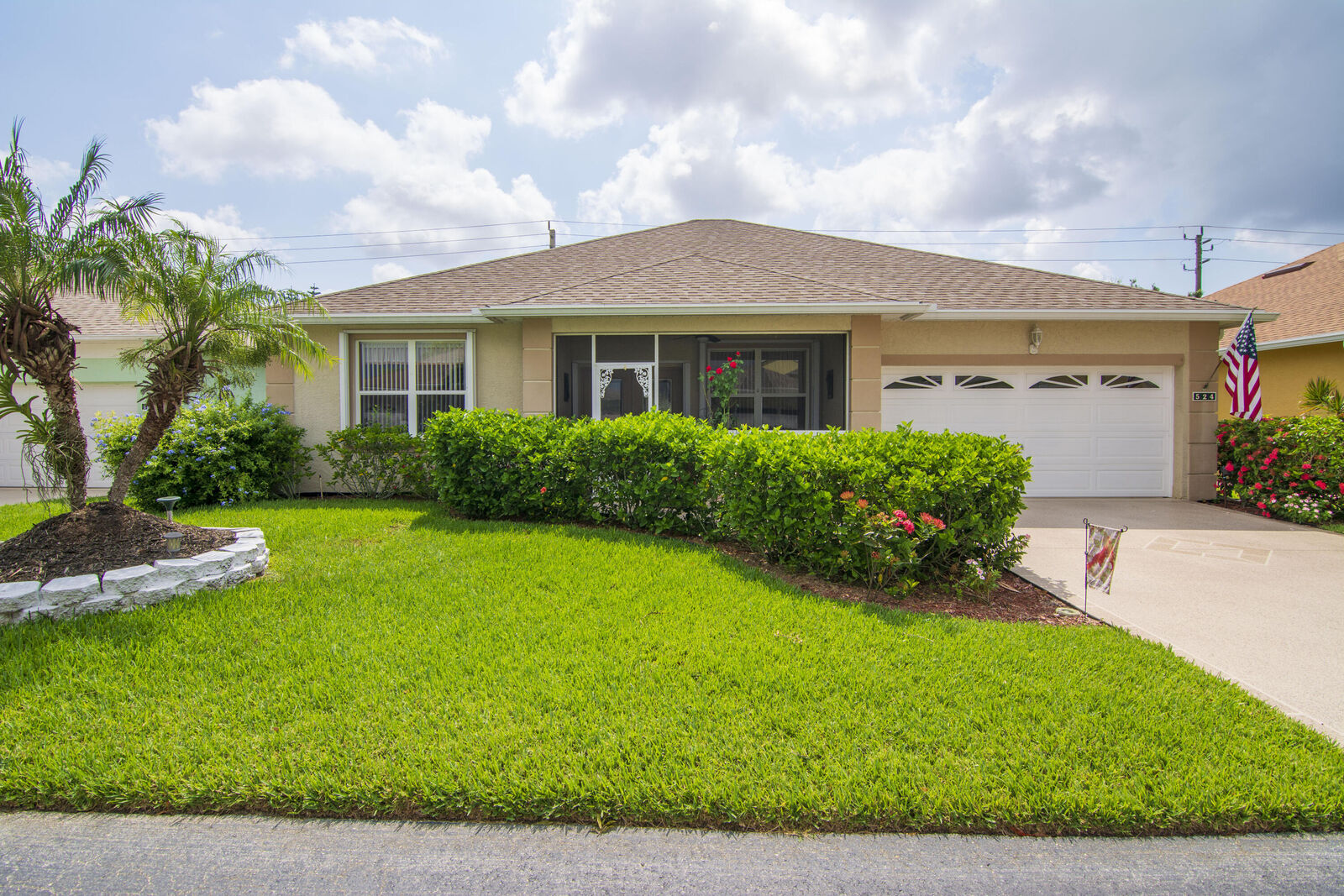 Property Photo: 524 NW Cortina Lane FL 34986
