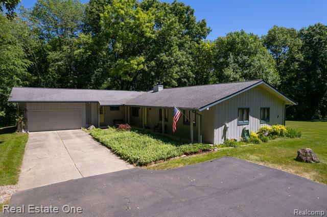 Property Photo:  2035 Hunter Road  MI 48114 