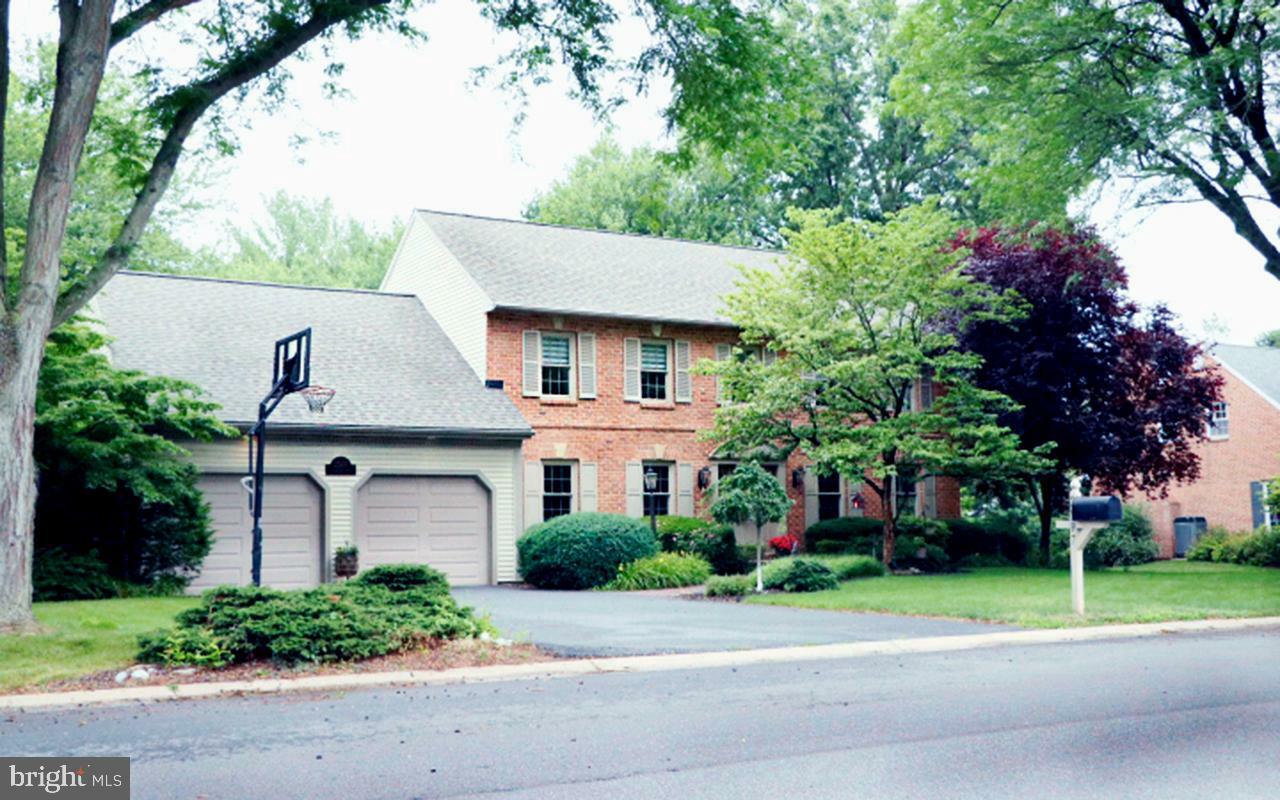 Property Photo: 2597 Woodview Drive PA 17601