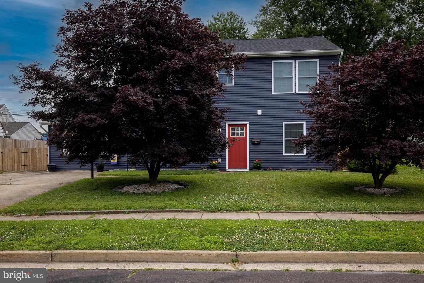 Property Photo:  34 Newberry Lane  PA 19054 