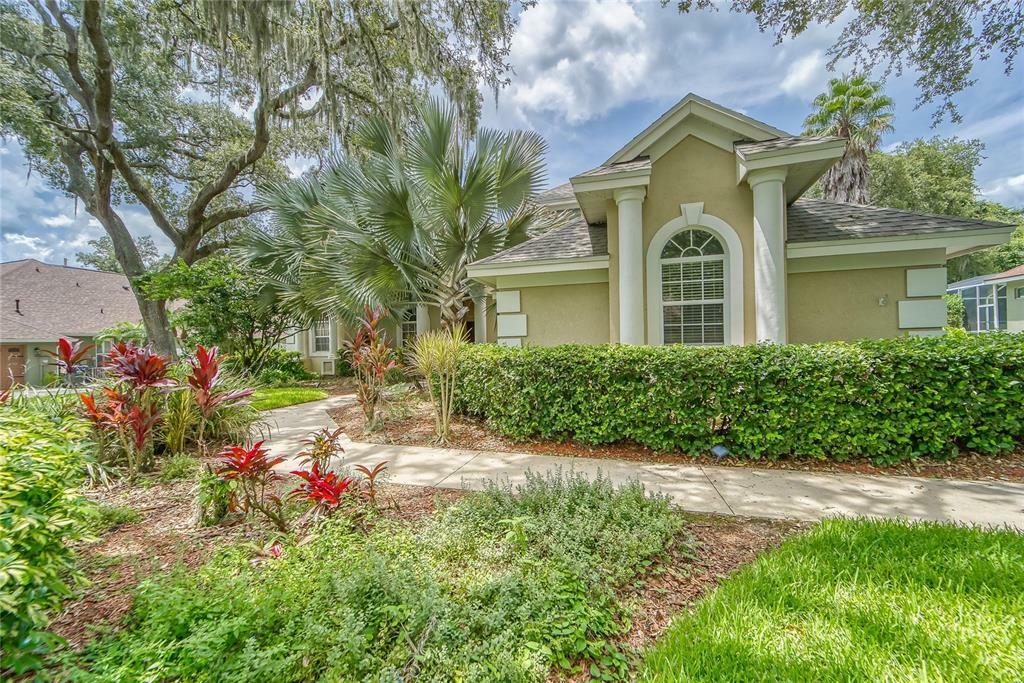 Property Photo:  4914 Sylvan Oaks Drive  FL 33596 