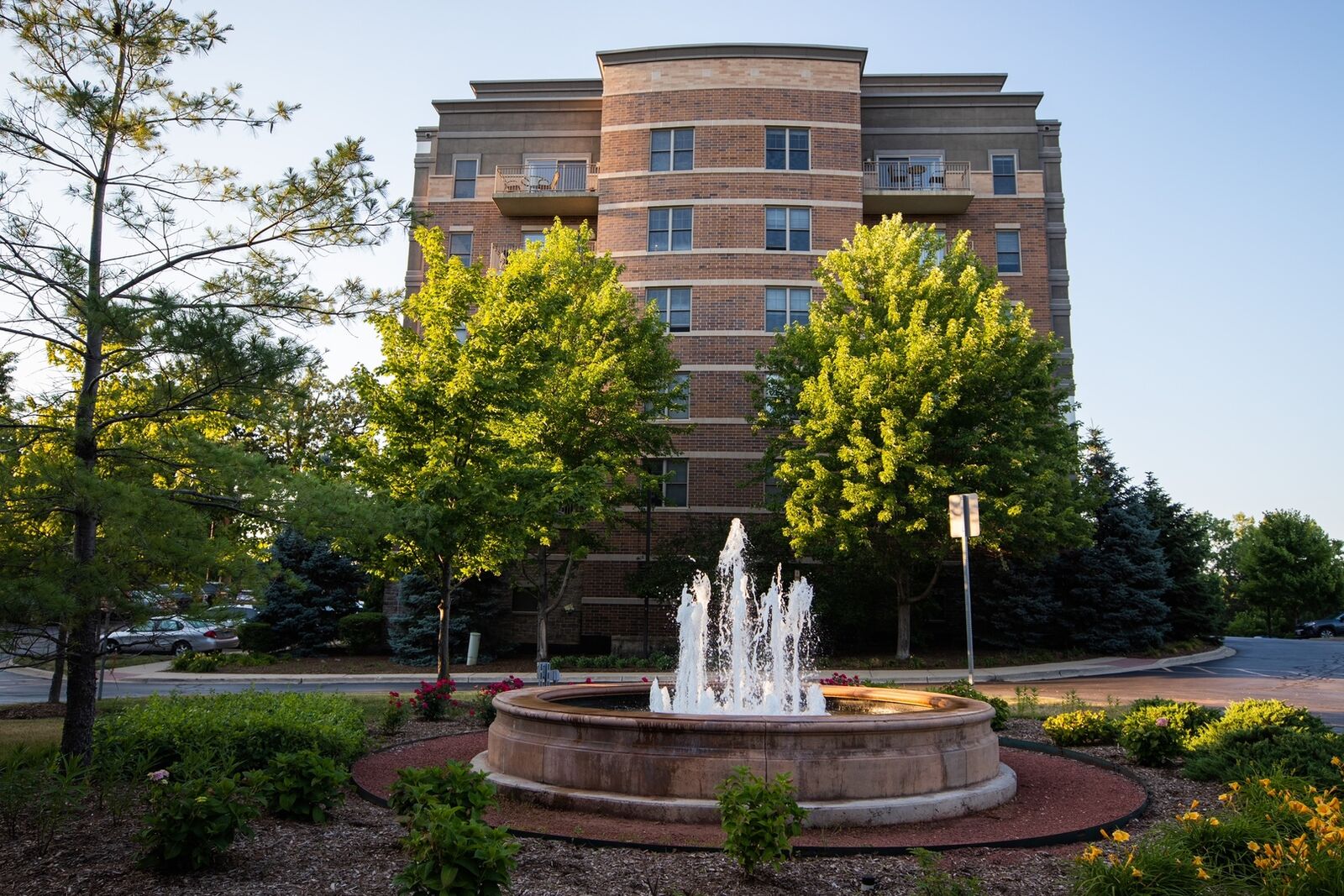 Property Photo:  125 Lakeview Drive 510  IL 60108 
