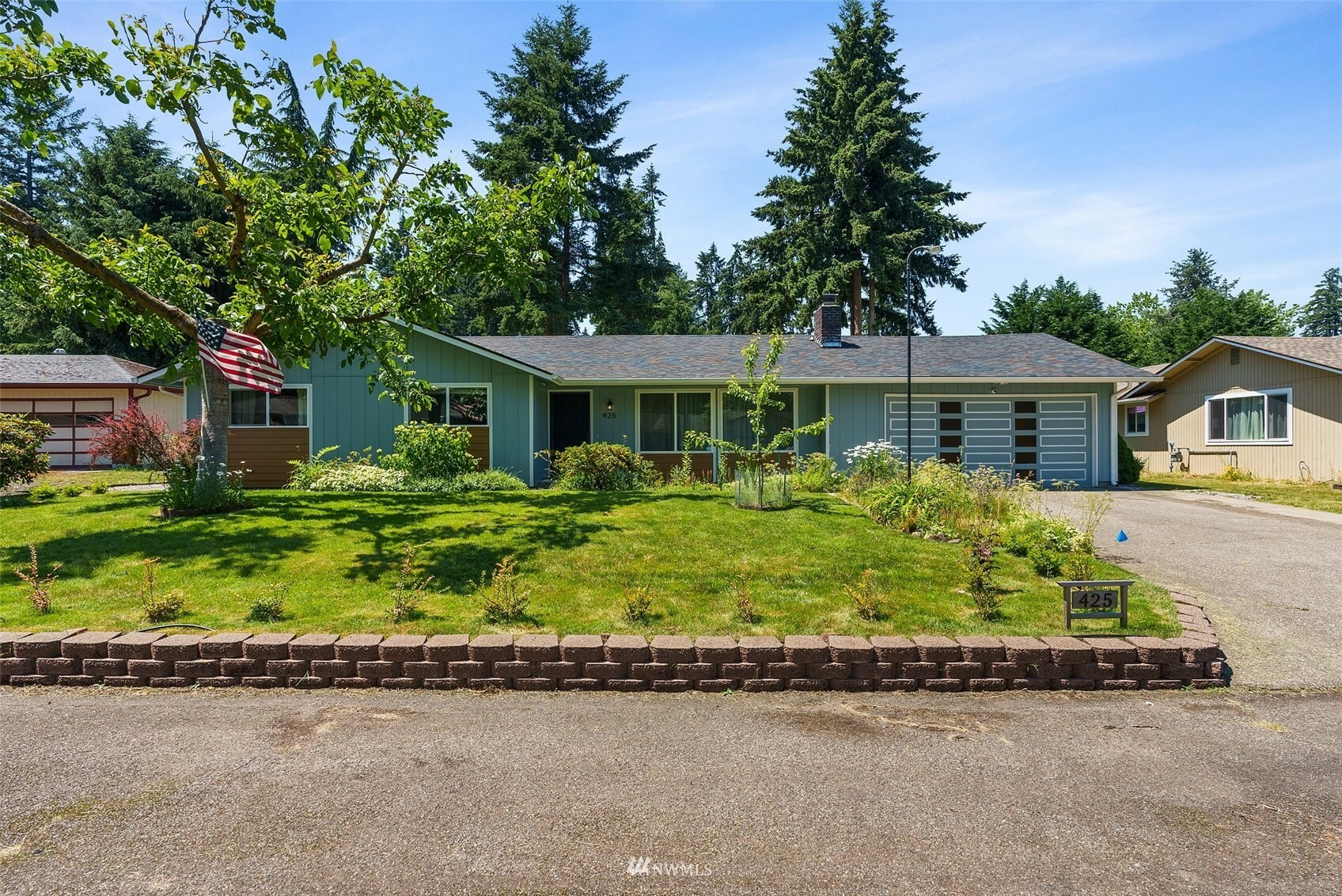 Property Photo:  425 School Court SE  WA 98503 