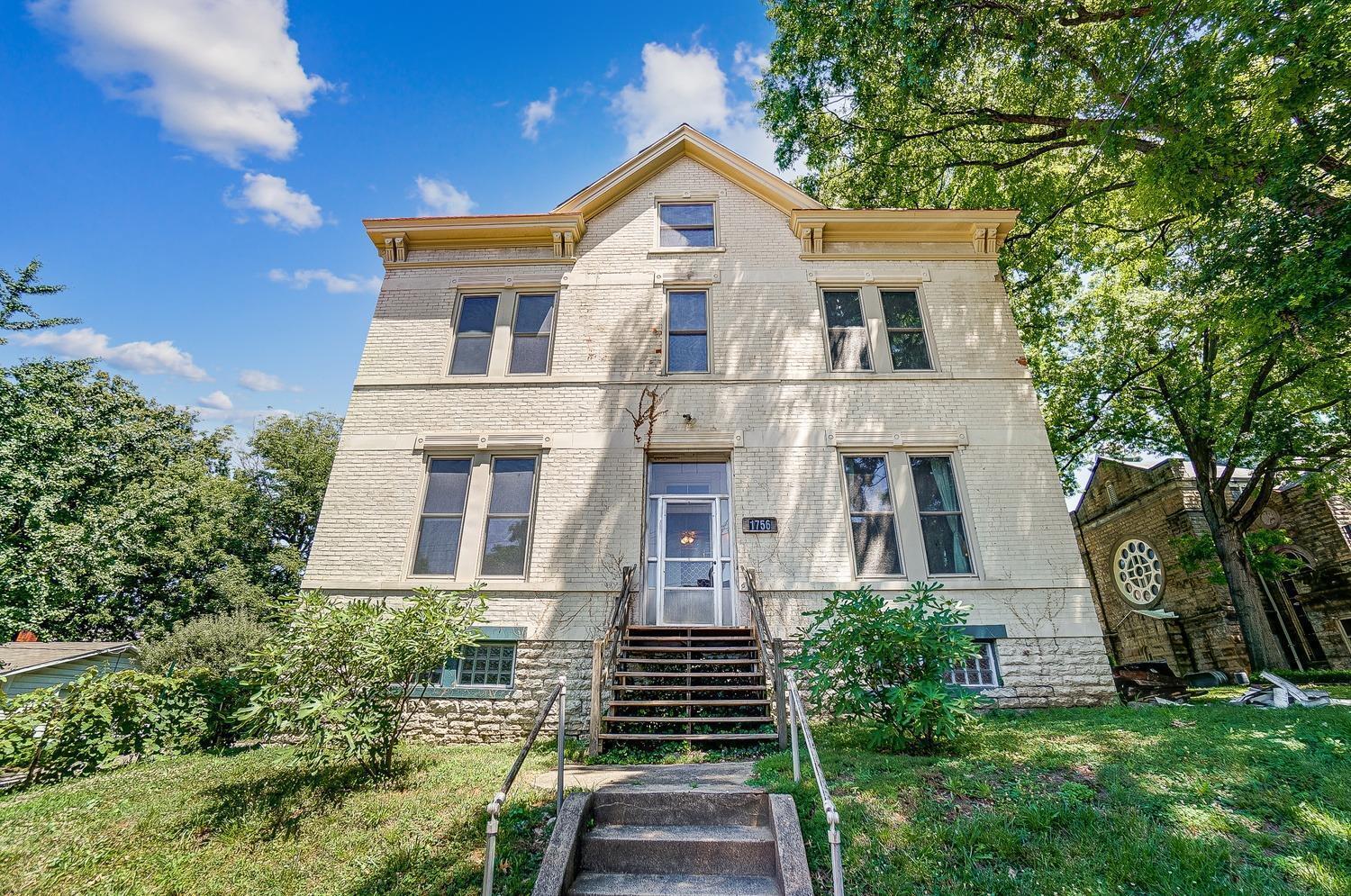 Property Photo: 1756 Lincoln Ave OH 45212