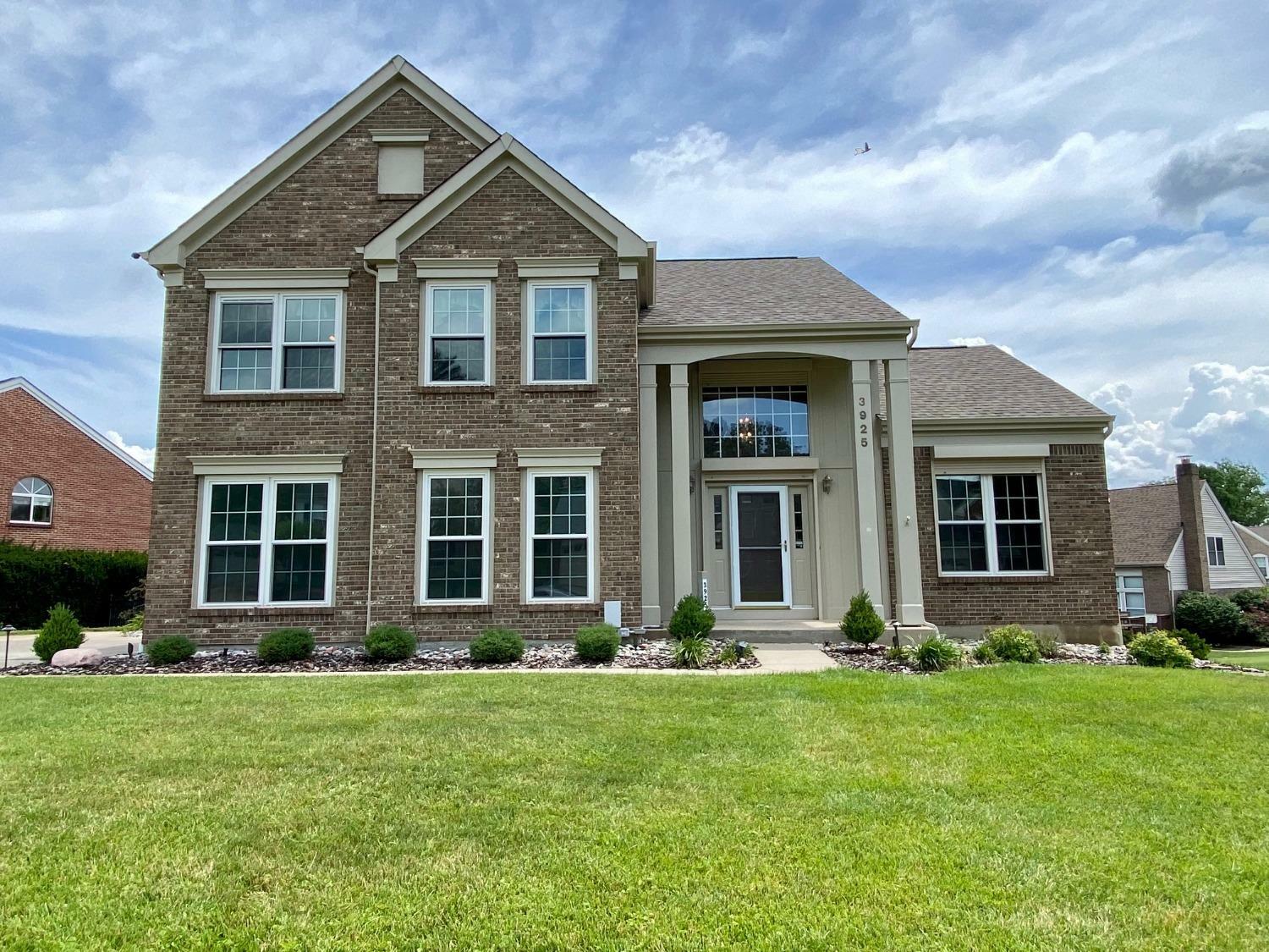 Property Photo: 3925 Brockton Dr OH 45251
