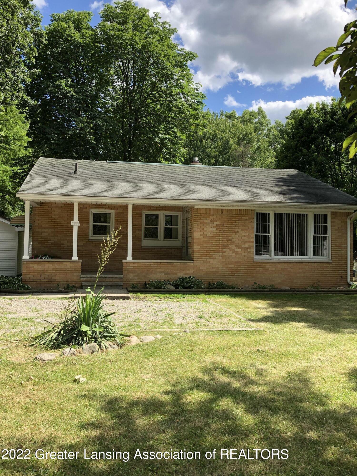 Property Photo:  1905 W Jolly Road  MI 48910 