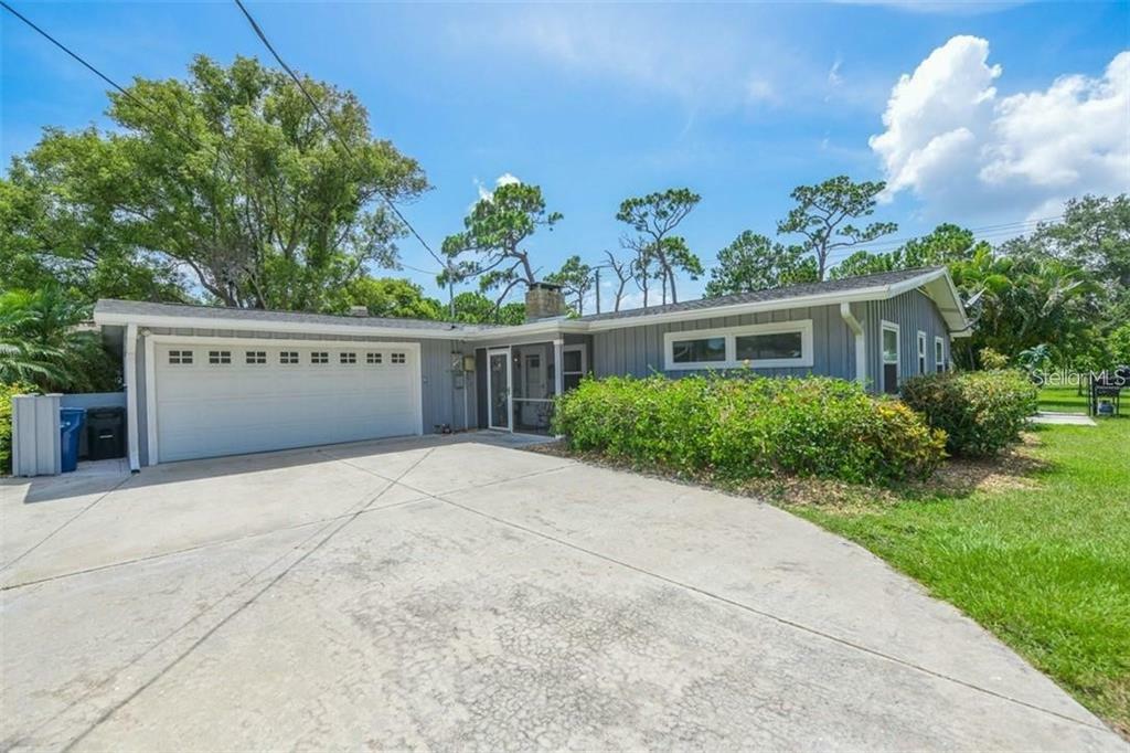 Property Photo:  711 Whitfield Avenue  FL 34243 